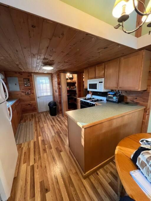Country Cottage Penn Yan Luaran gambar