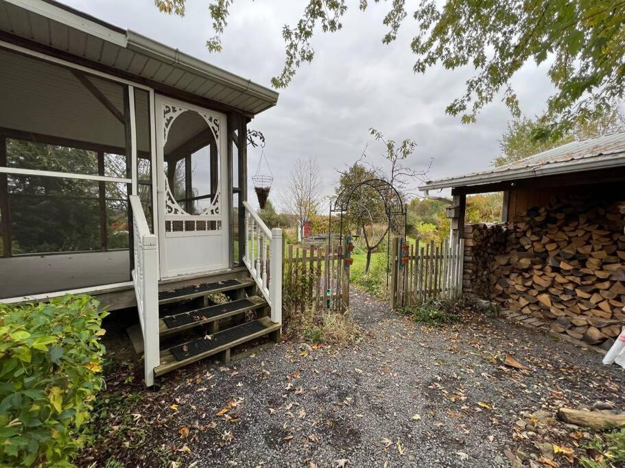 Country Cottage Penn Yan Luaran gambar